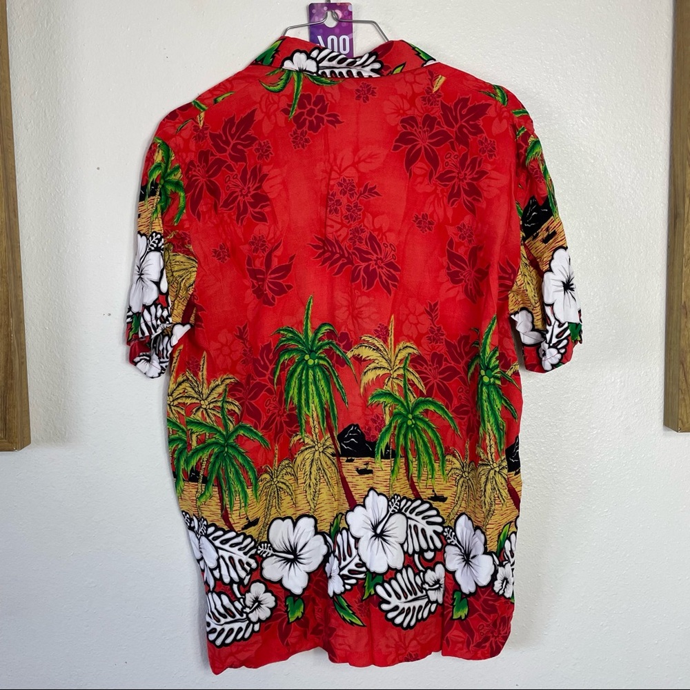 Women’s Red Hawaiian Button Down Shirt Size: Large - Picture 2 of 3